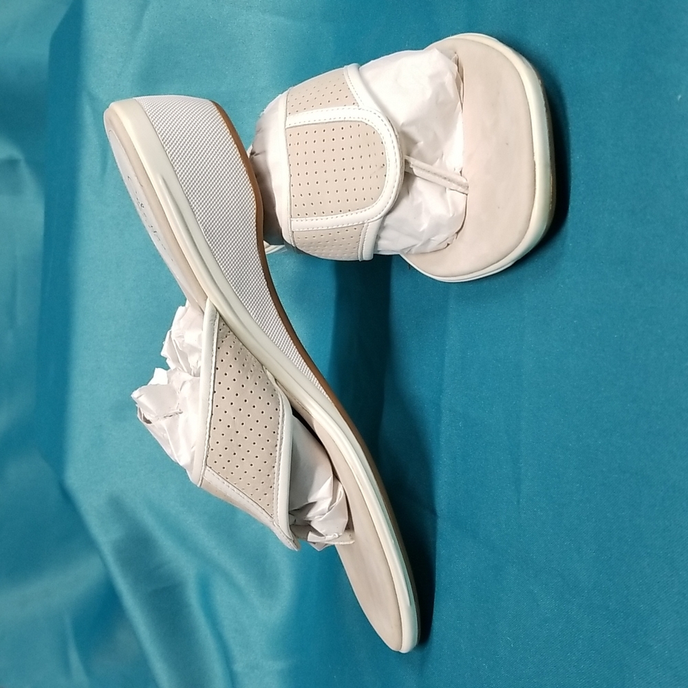 Thong sandals